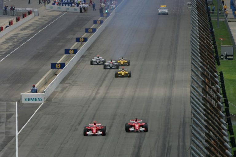 2005-ben ezen a napon történt a Forma-1 történetének egyik legnagyobb botránya, az Amerikai Nagydíjon. A futamot június 19-én rendezték az Indianapolis Motor Speedway-en.